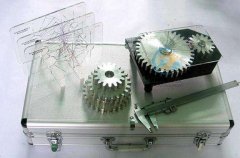 電工實(shí)訓(xùn)臺(tái):拓展電工技術(shù)視野的突破口(圖2) 電工實(shí)訓(xùn)臺(tái):拓展電工技術(shù)視野的突破口(圖2)