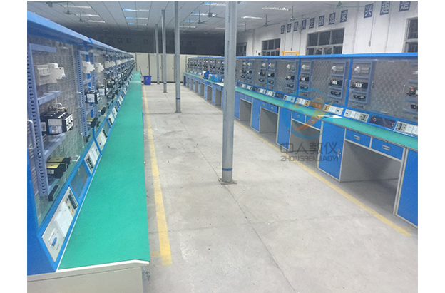 維修電工技能實訓(xùn)考核裝置(圖1) 維修電工技能實訓(xùn)考核裝置(圖1)