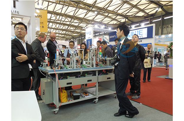 齒輪蝸桿傳動(dòng)效率實(shí)驗(yàn),lhjxt機(jī)械系統(tǒng)綜合創(chuàng)新實(shí)訓(xùn)臺(tái)是什么(圖4) 齒輪蝸桿傳動(dòng)效率實(shí)驗(yàn),lhjxt機(jī)械系統(tǒng)綜合創(chuàng)新實(shí)訓(xùn)臺(tái)是什么(圖4)